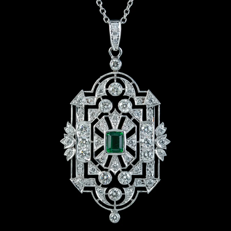 Art Deco Emerald Pendant Necklace